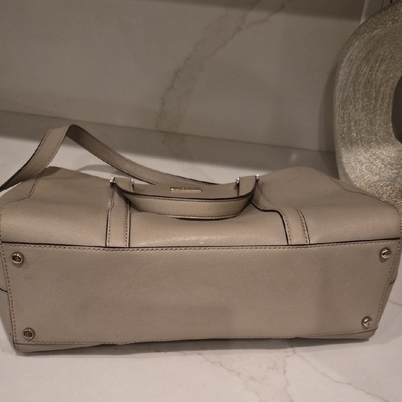 Kate Spade Classic Beige Satchel - Picture 3 of 4